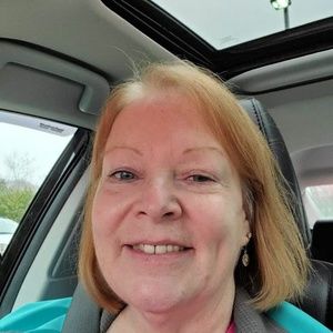 Meet your Posher, Claire